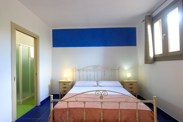 Others 5, Allu Ruvezzu, Lecce