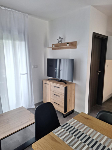 Others 2, MB APARTMANY LIPNO, Český Krumlov