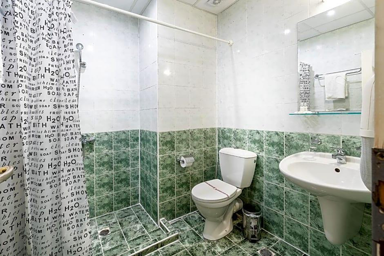 Bathroom 5, Hotel Juli, Nesebar