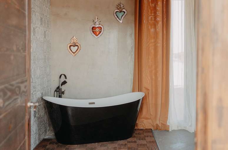 Bathroom 4