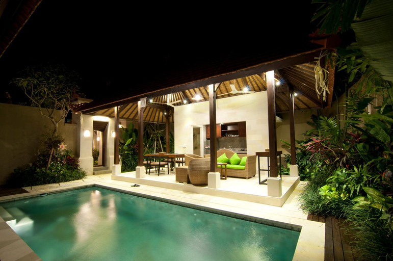 Swimming Pool 12