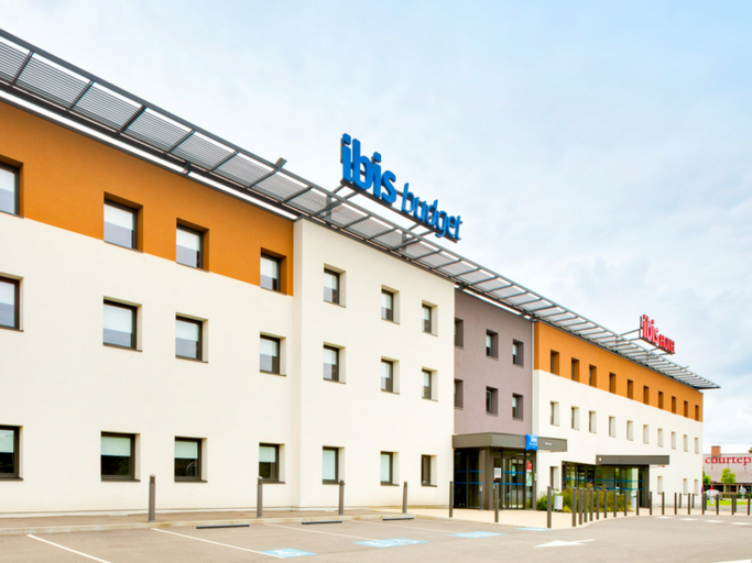 Exterior & Views 5, ibis budget Montceau Les Mines, Saône-et-Loire