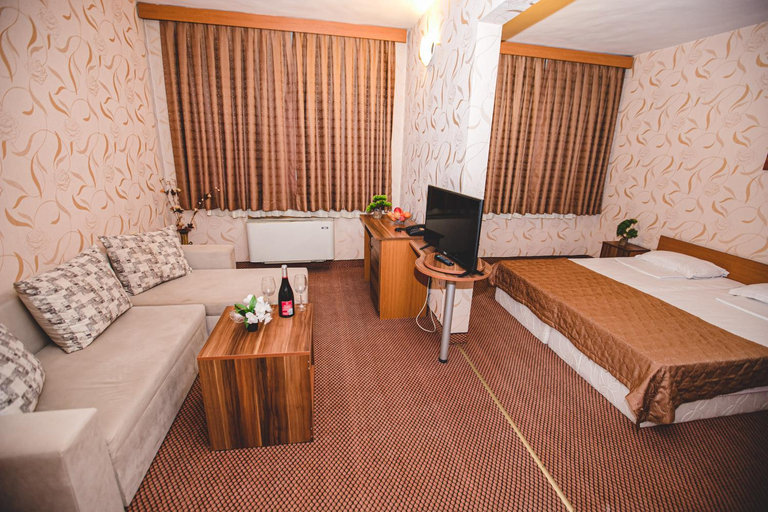 Bedroom, Rodopi Hotel, Haskovo