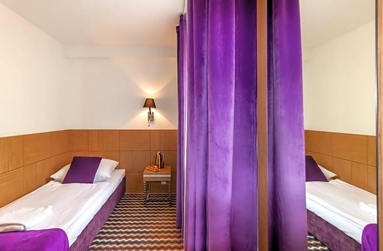 Bedroom 3, Boutique Eco Hotel Sasanka, Jelenia Góra