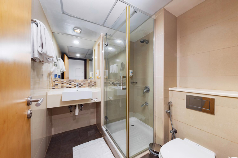 Bathroom 2, Citymax Sharjah Hotel, Sharjah City