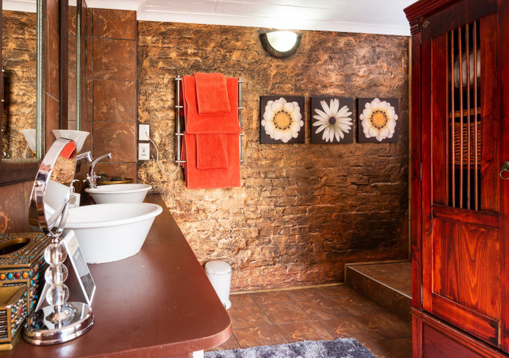 Bathroom 4