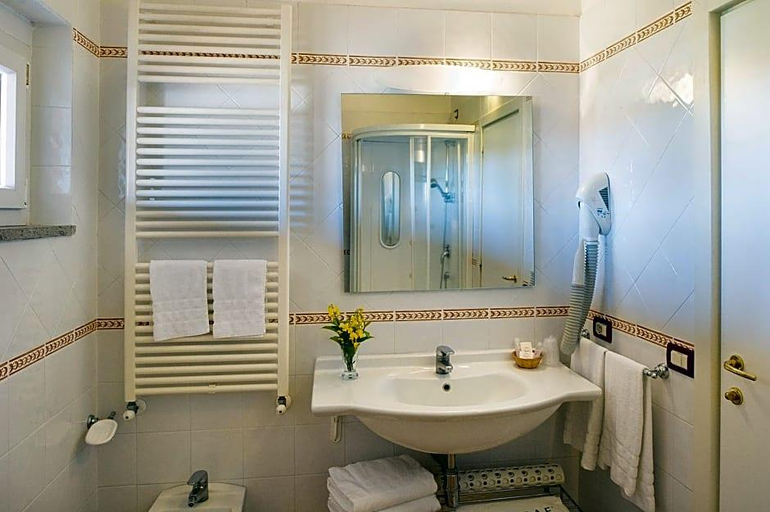 Bathroom 5, Fattoria La Principina Hotel & Congress, Grosseto