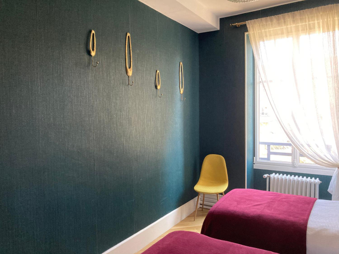 Bedroom 2, Clos Terre-lune, Côte-d'Or