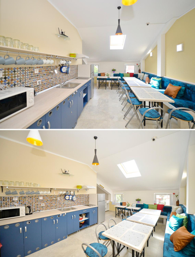 Food & Drinks 5, HOSTEL PUPA