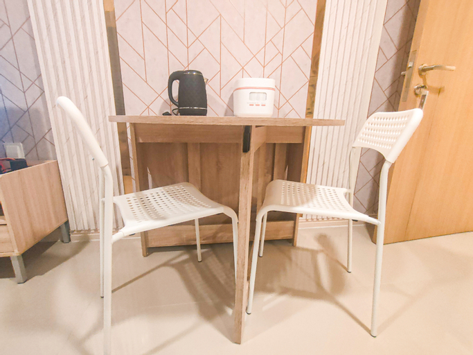 Dining Room 10