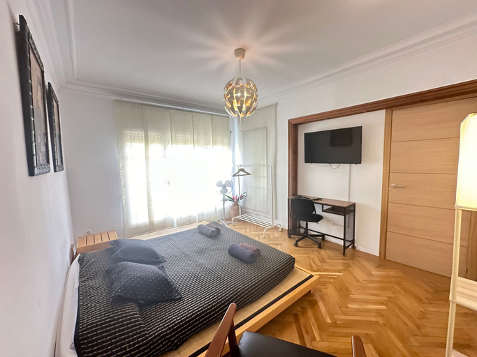 Others 5, Rooms Nuevo Balmes, Barcelona