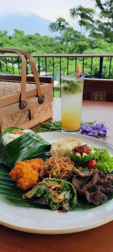 Food & Drinks