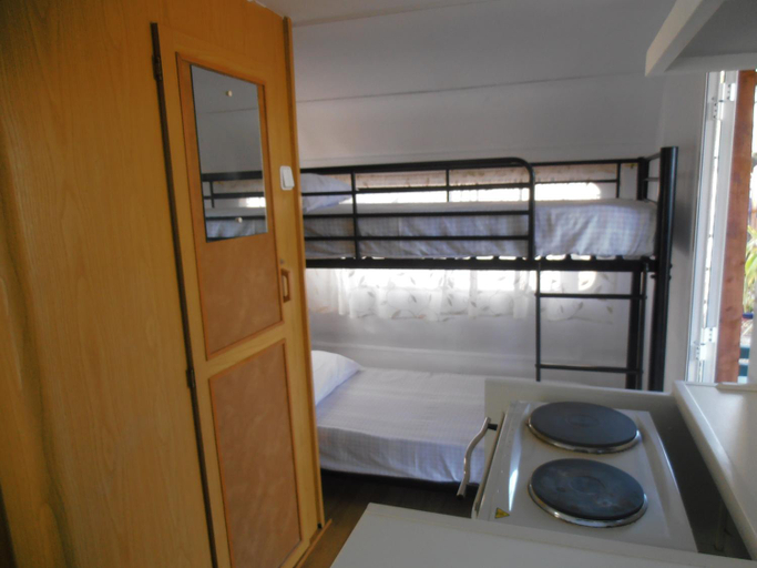Kitchen 4, Oasis Country Park, Valencia