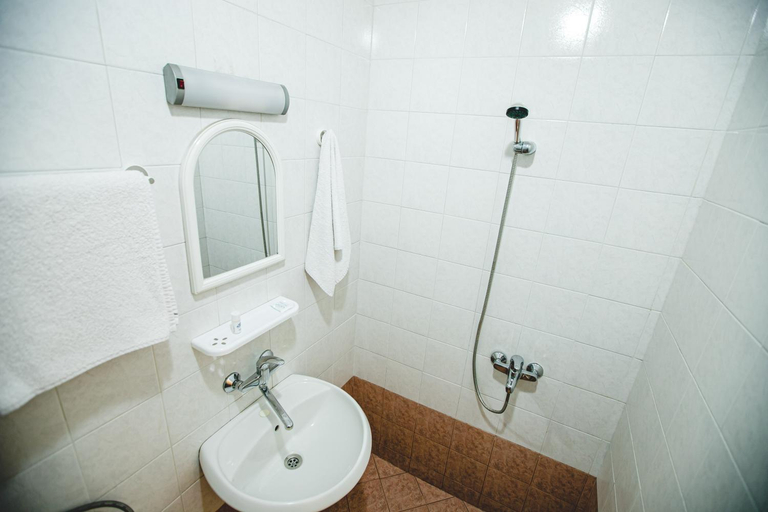 Bathroom 4, Rodopi Hotel, Haskovo