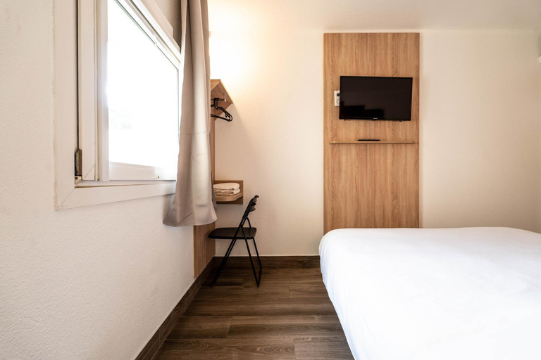 Bedroom 3, My KB Hotel Montelimar, Drôme