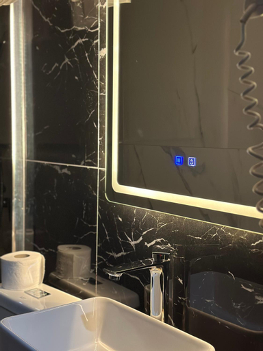 Bathroom 10