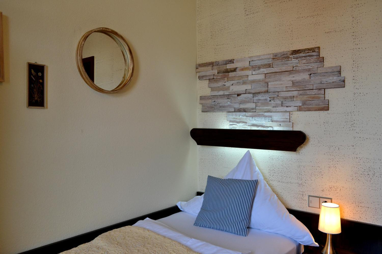 Bedroom 2, Hotel Restaurant Tomahawk, Freudenstadt
