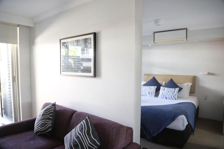 Bedroom 2, The Blenheim Hotel, Sydney