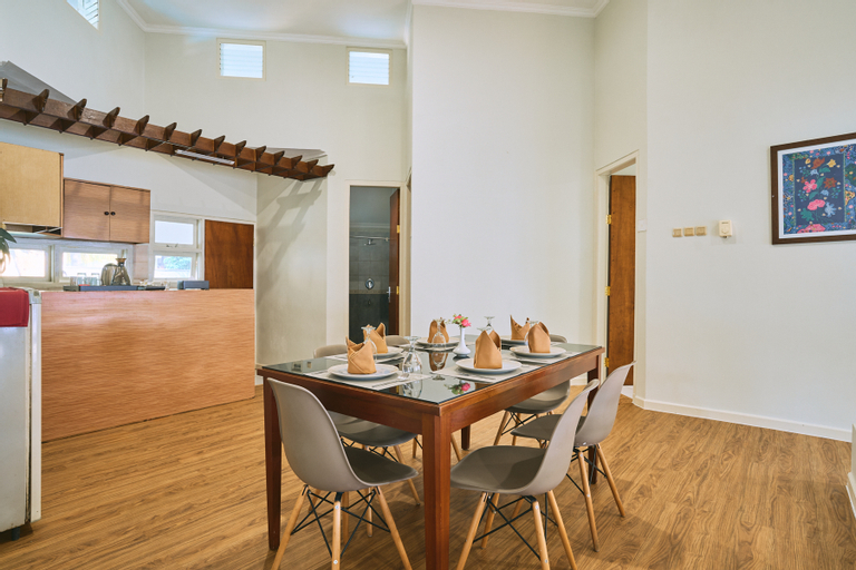 Dining Room 6