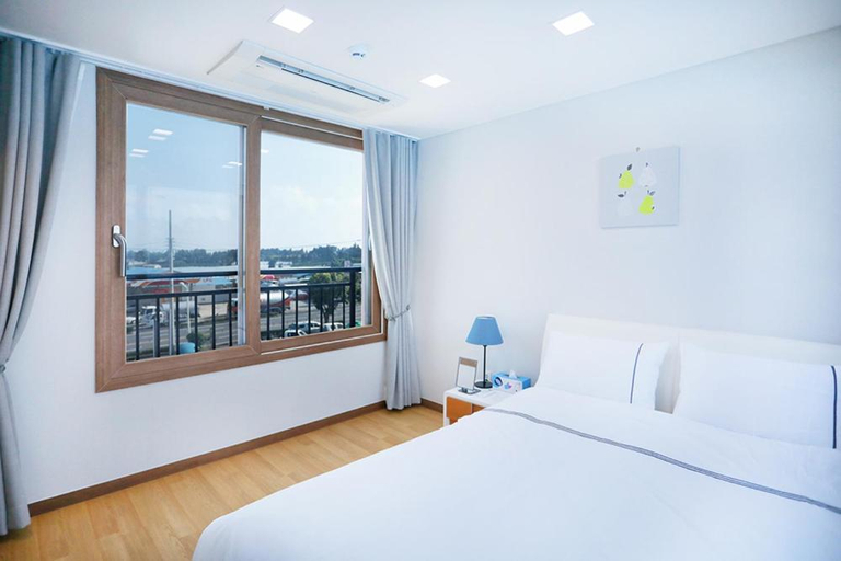 Bedroom 2, Thenaeun Stay, Seogwipo