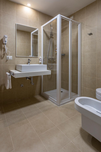 Bathroom 3, Habitat Guest House, Trento