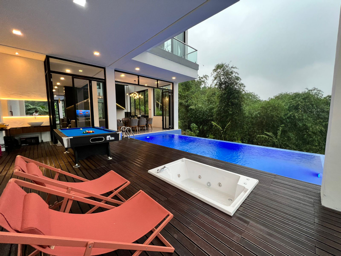 Sport & Beauty 1, Villa Amethyst Dago Pakar M-08 5BR with Private Pool, Bandung