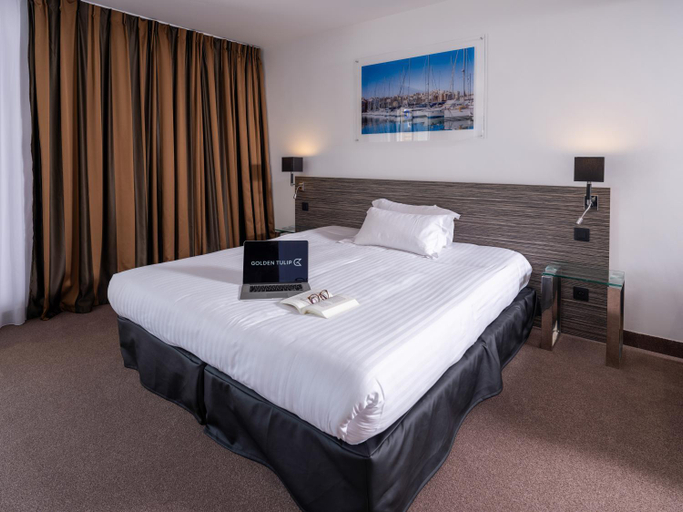 Bedroom 12