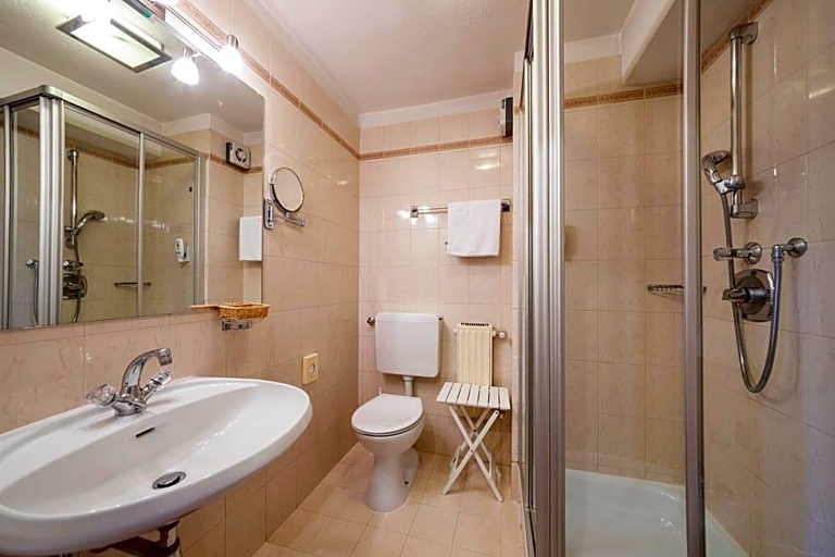 Bathroom 4, Dolomiti, Bolzano