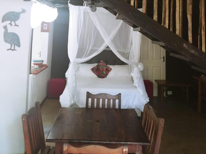 Bedroom 2, Pumusa Bushcamp, Umkhanyakude