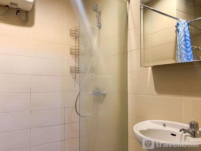 Bedroom, Warm Homey 1BR Belmont Residence Puri By Travelio, West Jakarta
