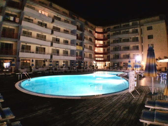 Others 5, Apartments in Central Plaza, Nesebar
