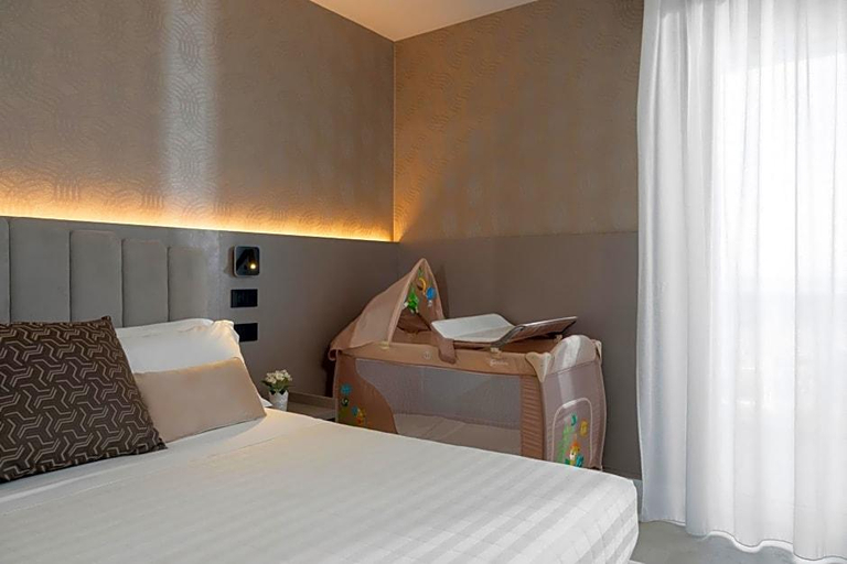 Bedroom 3, Ascot, Rimini