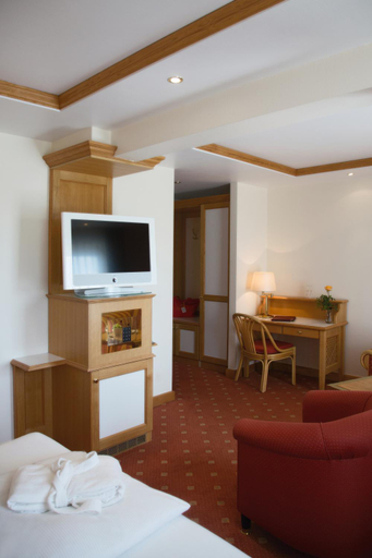 Bedroom 3, Thermenhotel Quellenhof, Passau