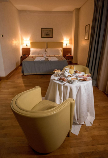 Bedroom 4, Solofra Palace, Avellino