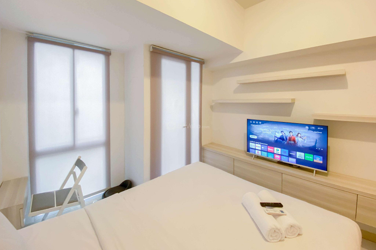 Bedroom 2, Studio Room Tokyo Riverside PIK 2 Apt By Travelio, Tangerang