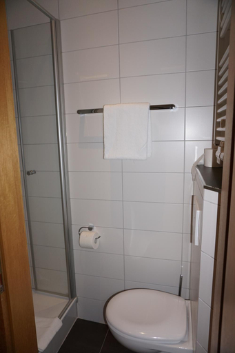 Bathroom 6