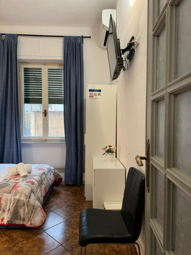 Others 4, Crown Guest House, Pisa
