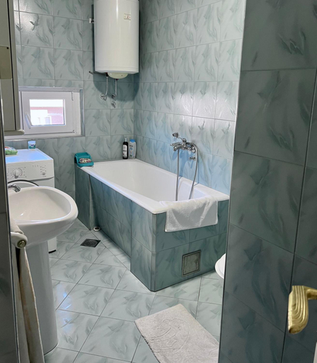 Bathroom, City Center Square DeLuxe Nest