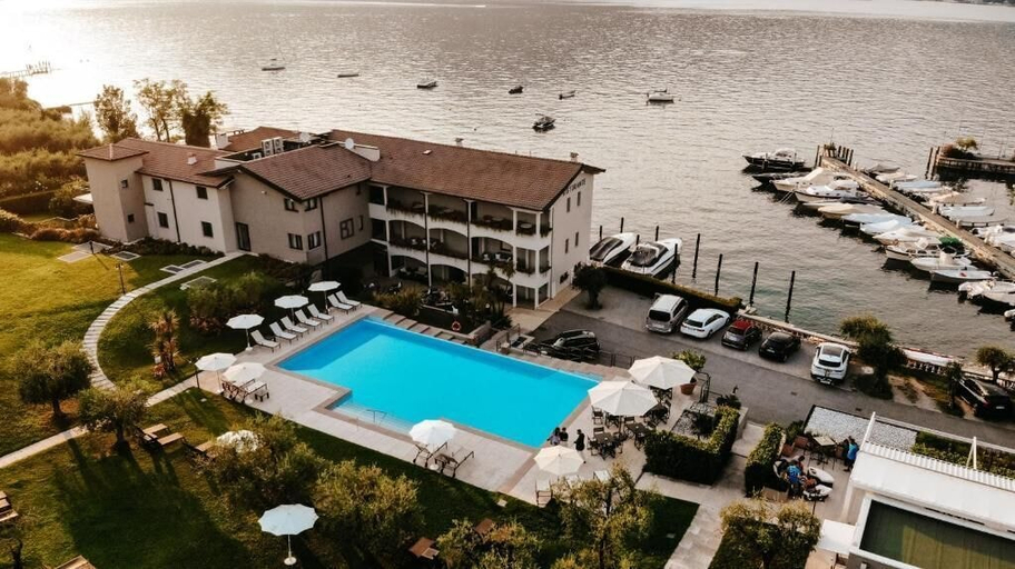 Exterior & Views 2, Bella Hotel & Restaurant, Brescia