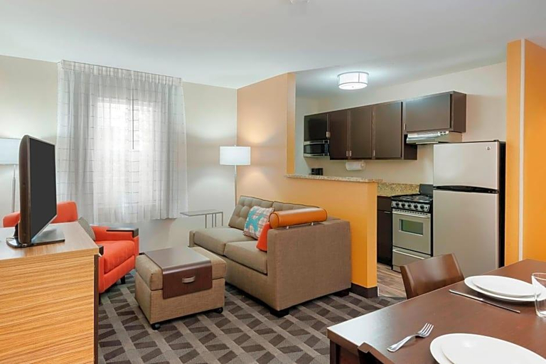 Public Area, TownePlace Suites by Marriott Savannah Midtown, Chatham