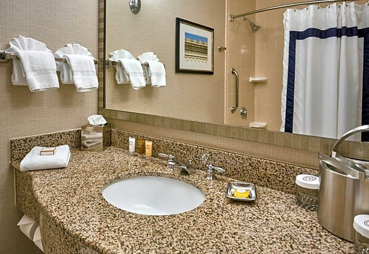 Bathroom 4, Hotel 24 South, Staunton