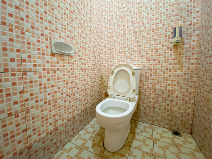 Bathroom 6