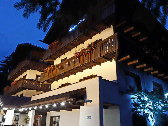 Others 5, Hotel Principe, Belluno