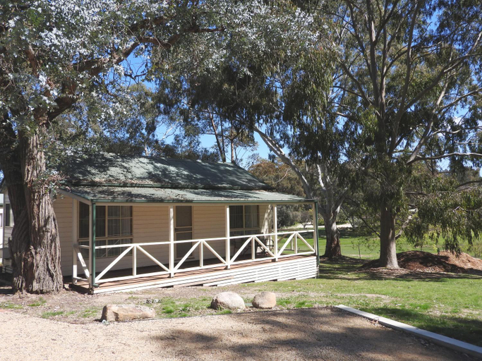 Exterior 4