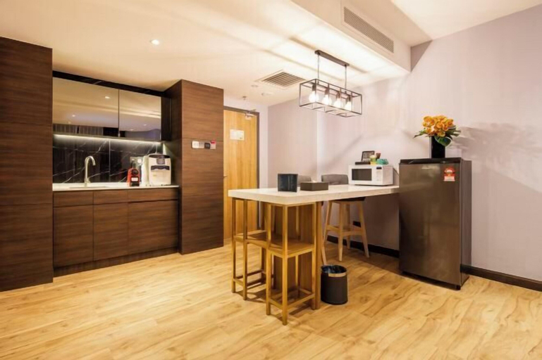 Dining Room 3