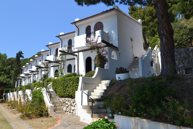 Exterior 5