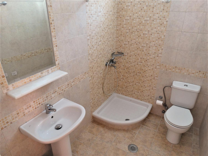 Bathroom 4, Oasis Beach Club, Ionian Islands