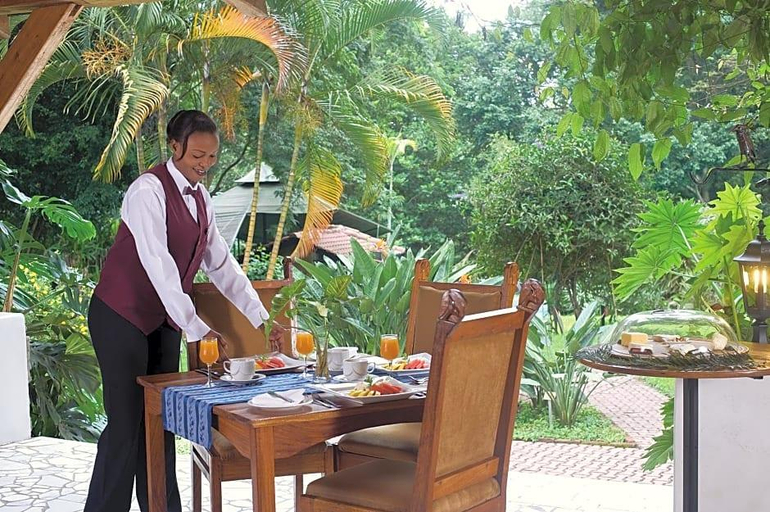 Food & Drinks 5, Dik Dik Hotel, Meru