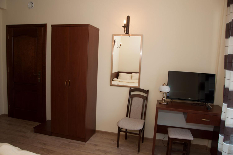 Others 4, Zajazd Antresola, Kielce