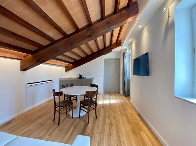 Dining Room 14